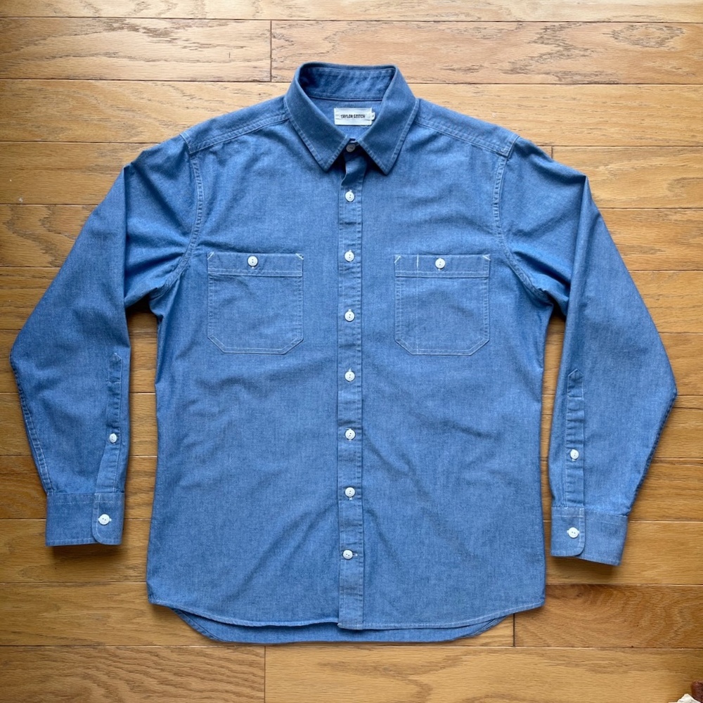 Taylor Stitch The California in Everyday Blue Chambray (size 40)